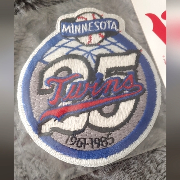 BNIP Vintage Minnesota Twins 25th Anniversary Patch - Picture 2 of 5